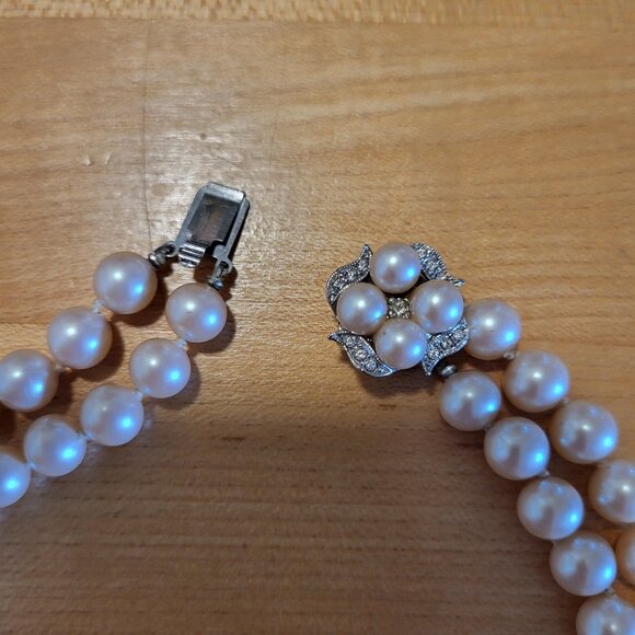 Vintage Faux Pearl Double-Strand Necklace - Picture 4 of 5